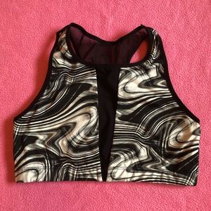 Water marble patterned sports bra